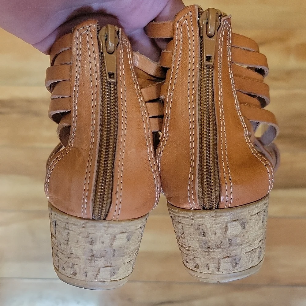 B&B Greek Leather Size 39 Tan Wedge Sandals With Zipper Back Closure